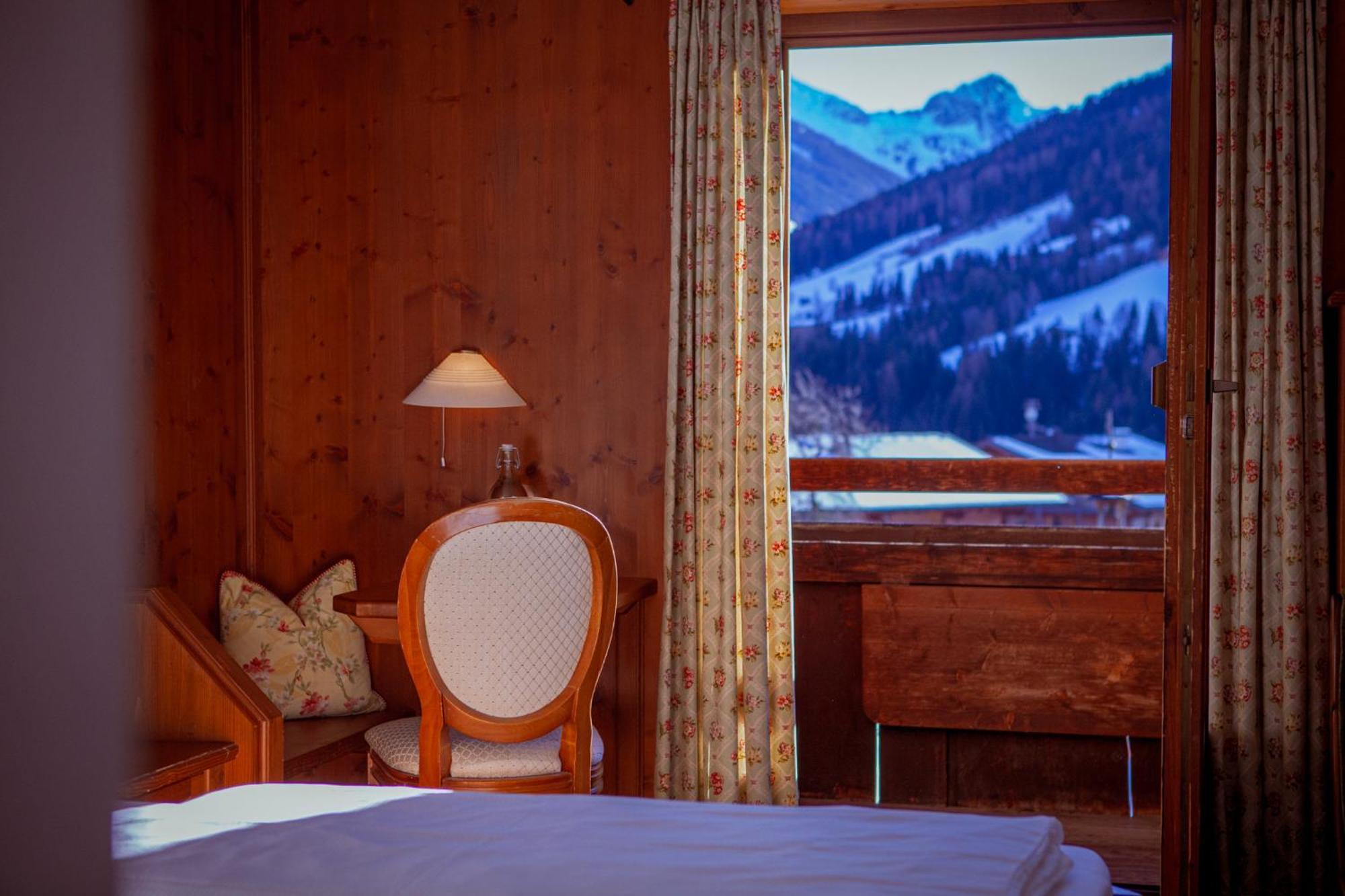 Zur Post Hotel 3*